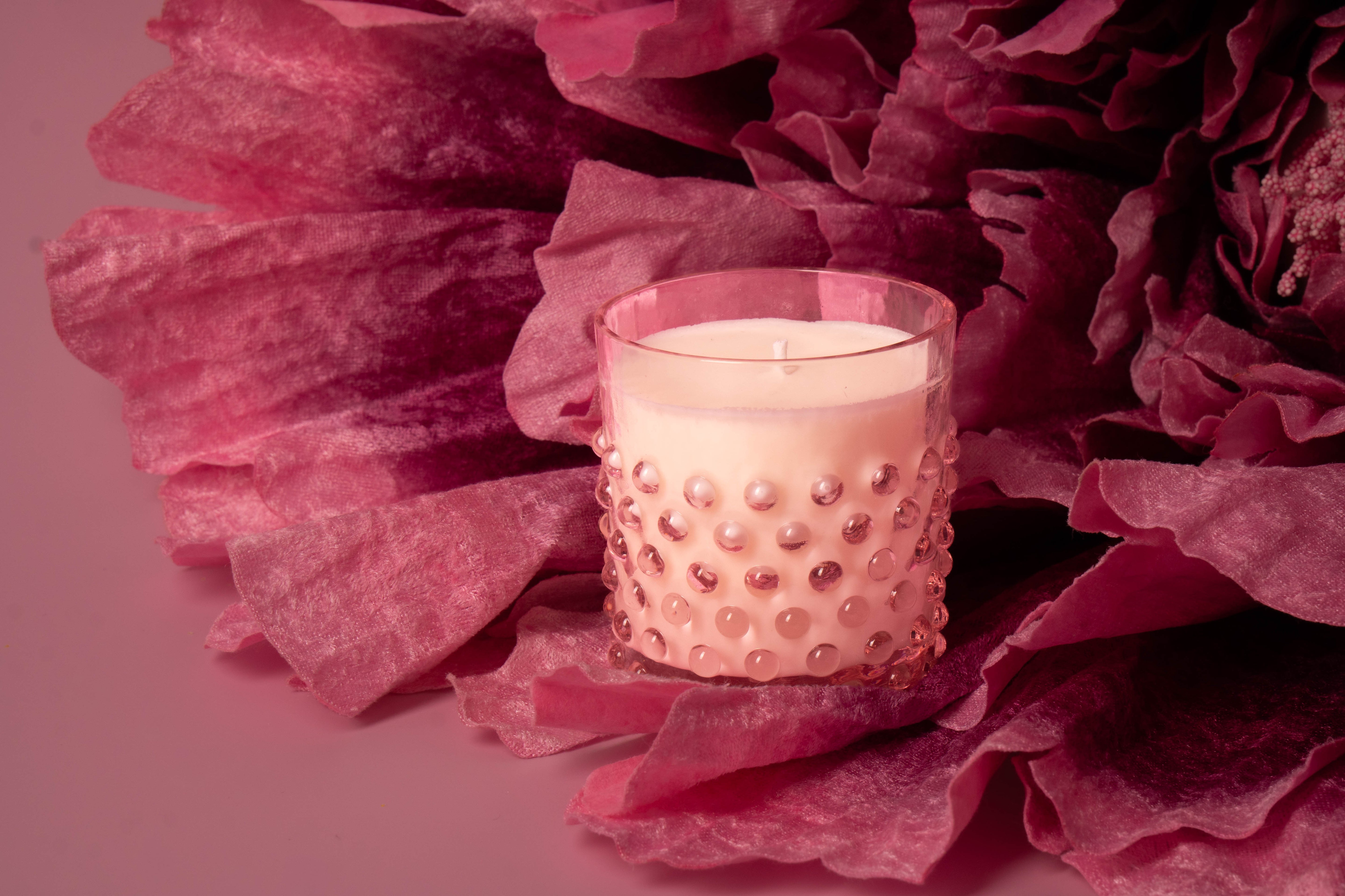 Hobnail Svíčka Peony